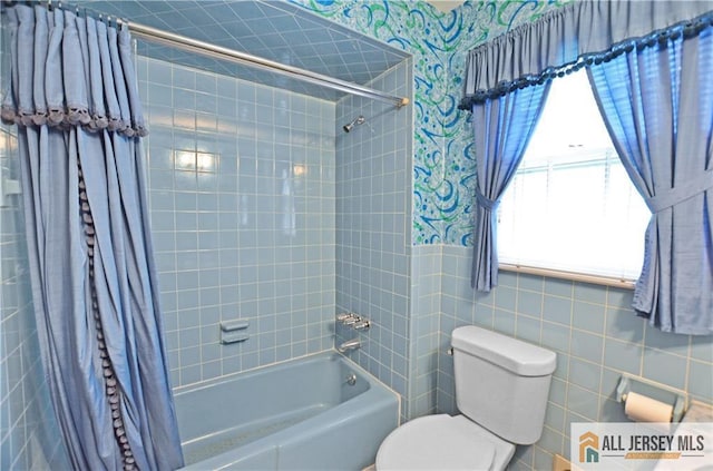 20 Rath Ln, East Brunswick, NJ 08816 - full bath featuring shower / bath combination with curtain and tile walls