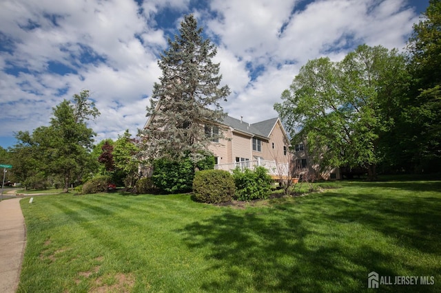 15 Pennyroyal Ct, South Brunswick, NJ 08540 - view of green lawn