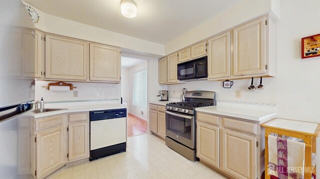 2005 Amanda Ct, Piscataway, NJ 08854 - photo 9