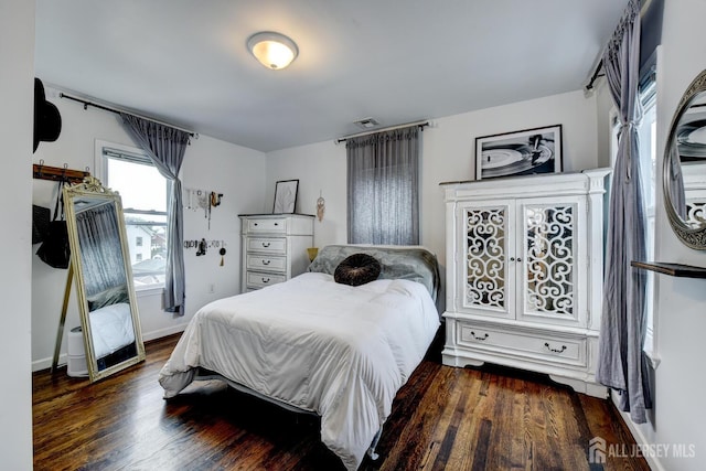 382 Highland St, South Amboy, NJ 08879 - bedroom with wood finished floors and baseboards