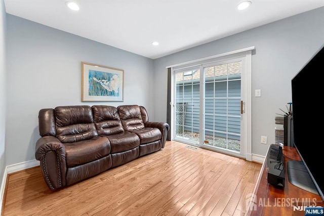 87 Fairway Blvd, Middlesex, NJ 08831 - living area featuring hardwood / wood-style flooring, baseboards, and recessed lighting