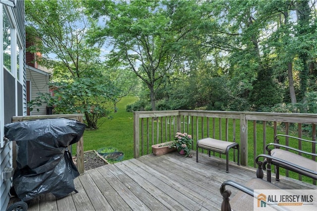 52 Lantern Ln, Sayreville, NJ 08872 - deck with a yard
