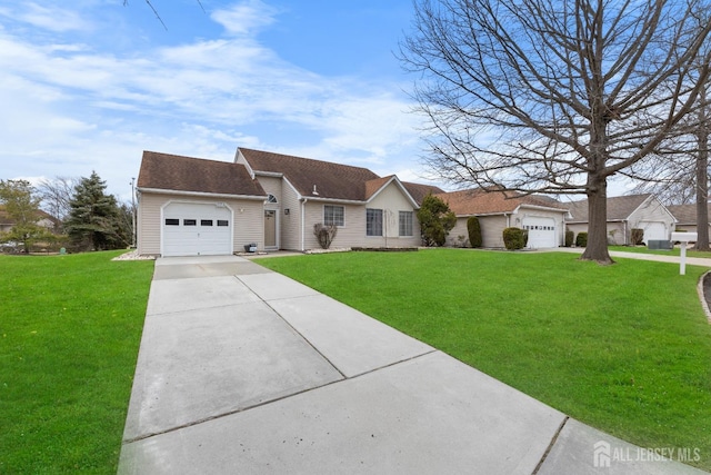 single story home featuring a shingled roof and a front yard