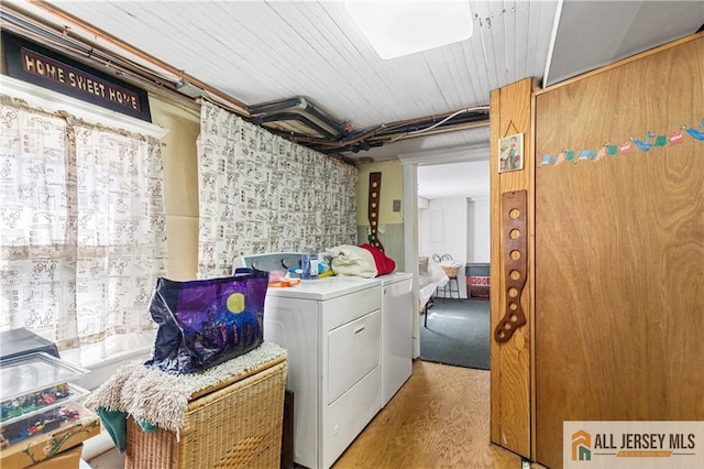 28 Wildwood Ave, Fords, NJ 08863 - laundry area featuring separate washer and dryer and light wood-type flooring