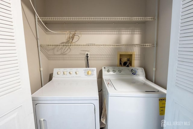 72 Morgan Pl E, Brunswick, NJ 08816 - washroom with washing machine and clothes dryer