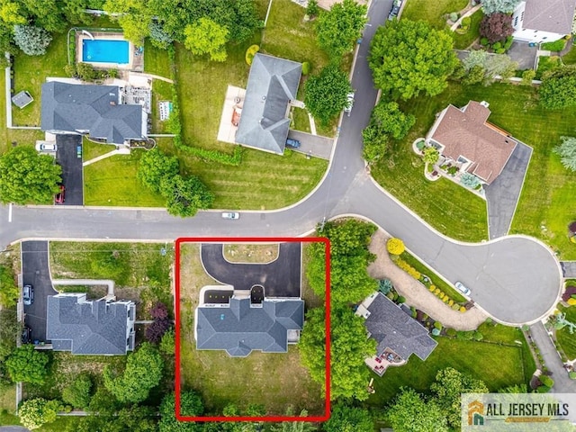 4 Hemlock Dr, Edison, NJ 08820 - aerial view of property and surrounding area with property parcel outlined