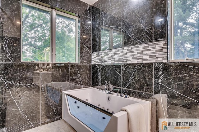 4 Hemlock Dr, Edison, NJ 08820 - full bath with a jetted tub and plenty of natural light