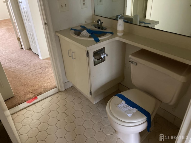 191 Wycoff Way W, East Brunswick, NJ 08816 - bathroom with toilet and a sink
