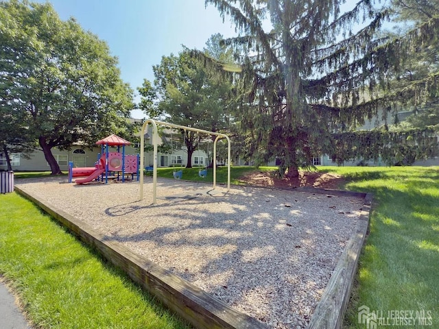 253 Nebula Rd, Piscataway, NJ 08854 - communal playground featuring a lawn