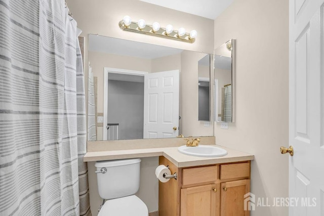 3 Kuczynski Dr, Sayreville, NJ 08859 - bathroom featuring vanity and a shower with shower curtain