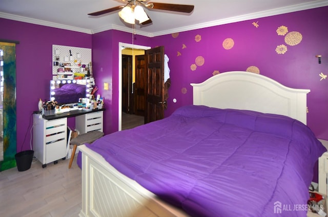 bedroom with crown molding and a ceiling fan