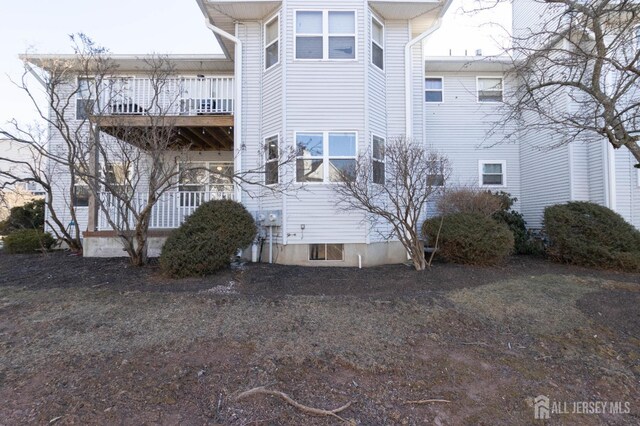 20 S So 8th Ave, Manville, NJ 08835 - view of side of property with a balcony