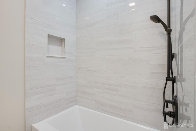 full bath with shower / washtub combination