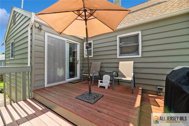 5 Channing Rd, East Brunswick, NJ 08816 - wooden terrace featuring area for grilling