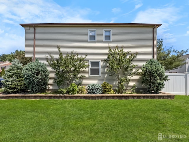 8 Fern Ct, Sayreville, NJ 08872 - photo 22
