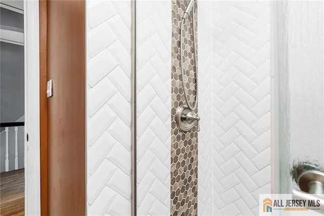 15 Kensington Ave, Trenton, NJ 08618 - bathroom with tiled shower