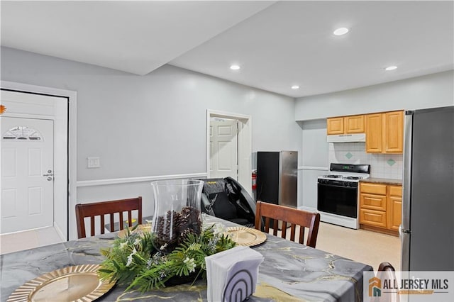 435 Ashley St, Perth Amboy, NJ 08861 - dining space featuring recessed lighting