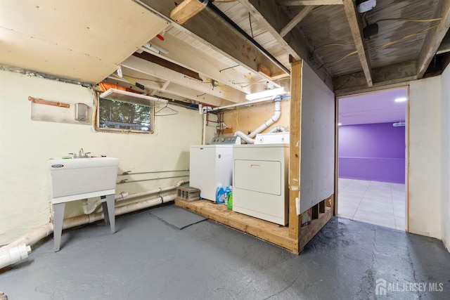 basement with washer and dryer