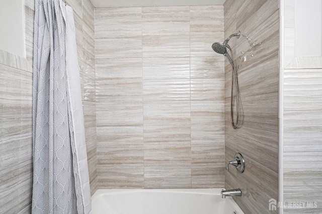 3 Devon Ct, Monroe, NJ 08831 - bathroom featuring shower / bath combination with curtain