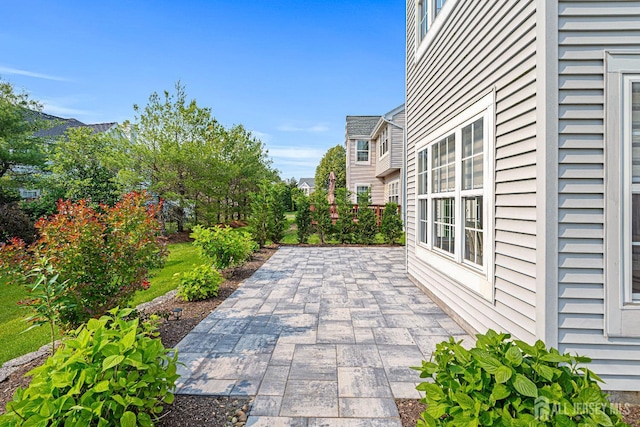 3 Devon Ct, Monroe, NJ 08831 - view of patio / terrace