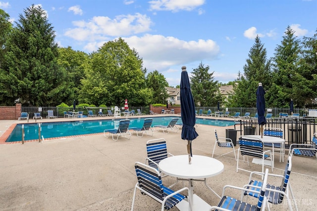 6 Amethyst Way, Franklin Twsp, NJ 08823 - community pool with a patio