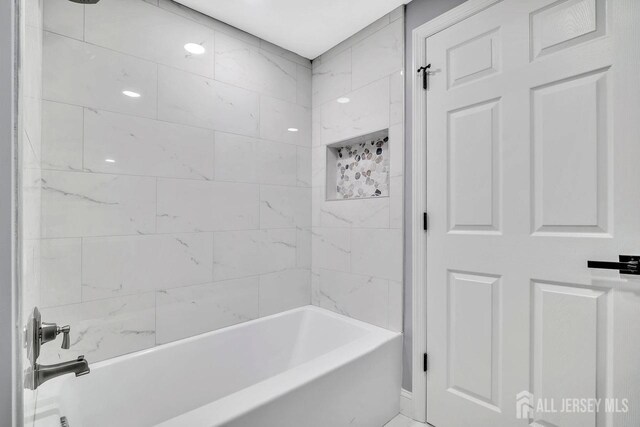495 Newport Way Unit B, Monroe, NJ 08831 - full bathroom with shower / bath combination