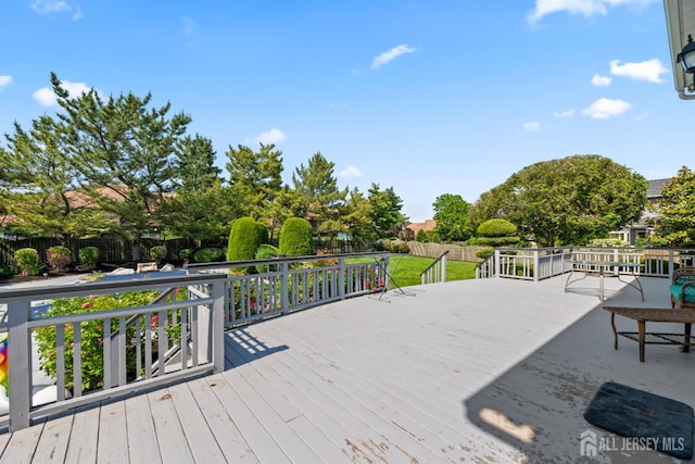 6 Allison Ct, Edison, NJ 08820 - wooden deck with a fenced backyard