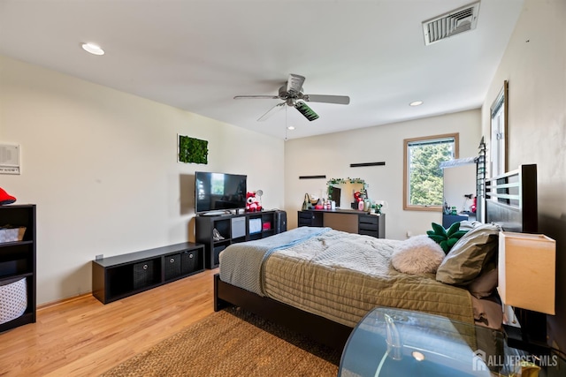 6 Allison Ct, Edison, NJ 08820 - bedroom featuring light wood-style flooring, recessed lighting, and a ceiling fan