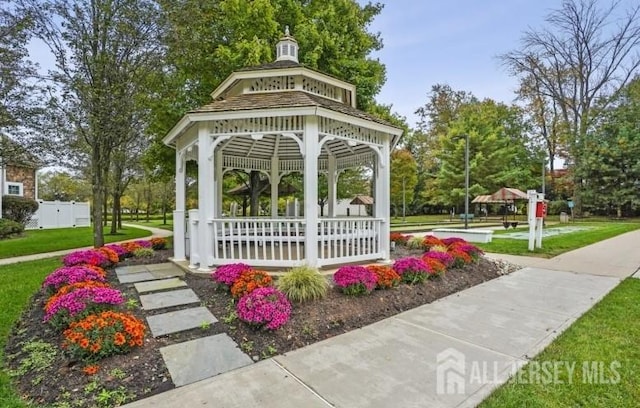 2109 Conrad Way, Franklin, NJ 08873 - surrounding community featuring a gazebo and view of wooded area