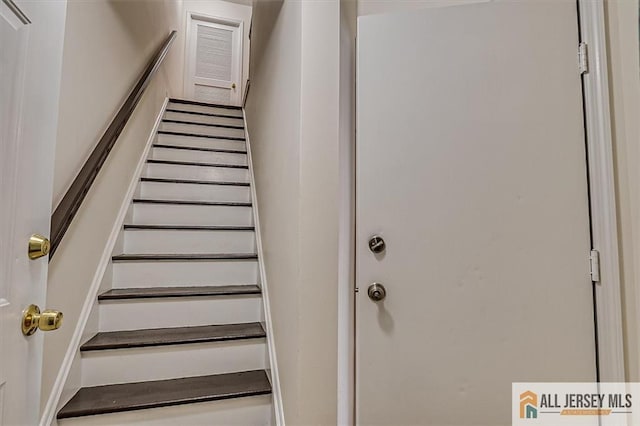 32 Prestwick Way Unit 32, Edison, NJ 08820 - view of stairway