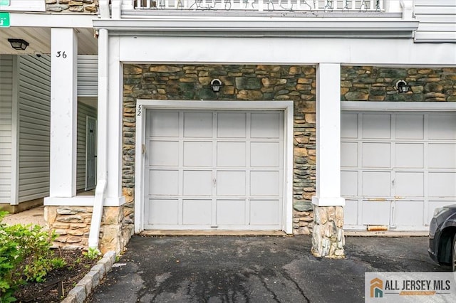 32 Prestwick Way Unit 32, Edison, NJ 08820 - view of garage