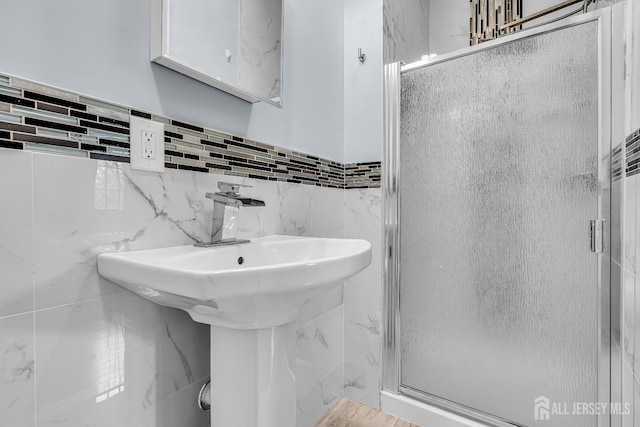 34 Sims Rd, Edison, NJ 08817 - bathroom featuring tile walls and a shower stall