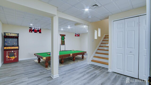 playroom featuring billiards and hardwood / wood-style floors