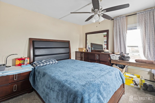 207 S Broadway, South Amboy, NJ 08879 - carpeted bedroom with ceiling fan