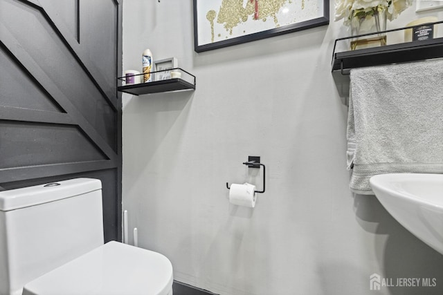 207 S Broadway, South Amboy, NJ 08879 - bathroom with toilet