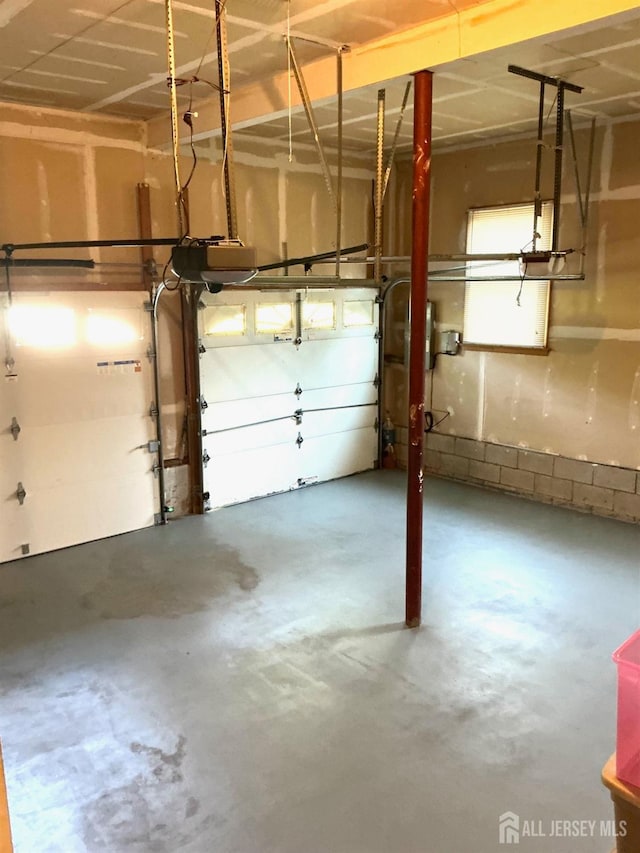 20 Ballo Pl, Edison, NJ 08820 - garage with a garage door opener