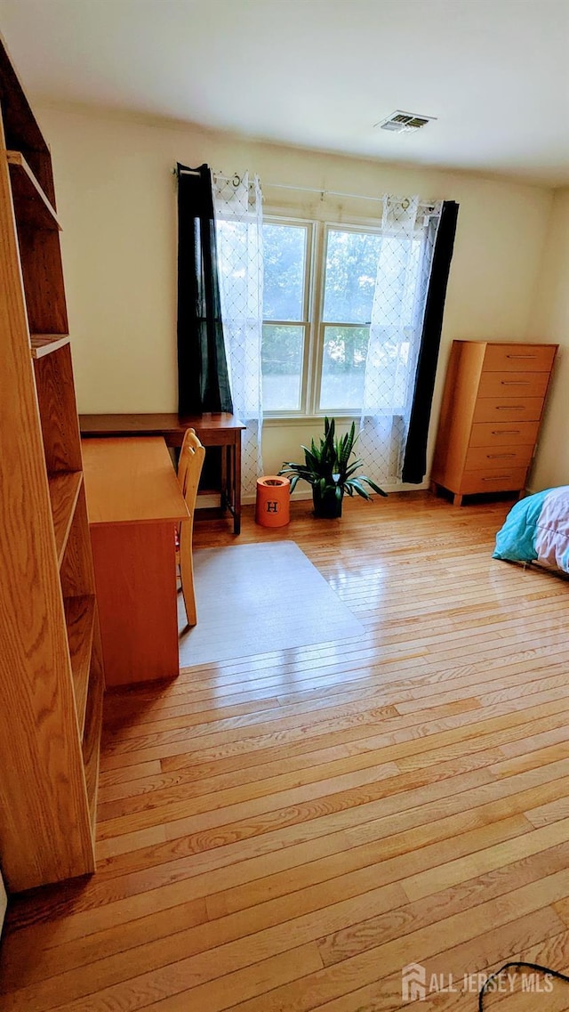 20 Ballo Pl, Edison, NJ 08820 - bedroom with light wood-style flooring
