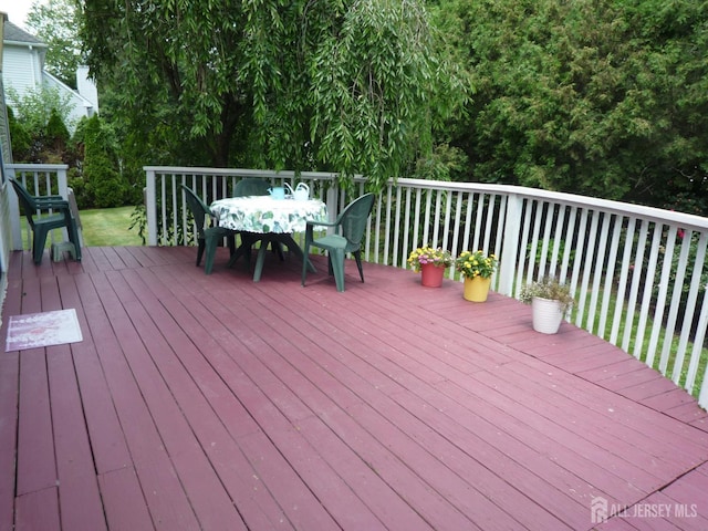 20 Ballo Pl, Edison, NJ 08820 - wooden terrace with outdoor dining area