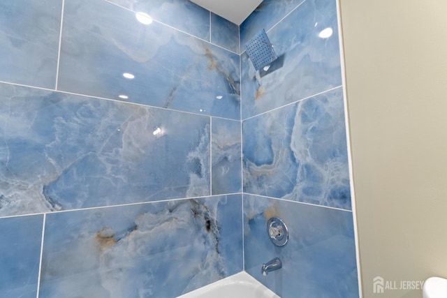 13 Stuart Dr Unit 5, Freehold, NJ 07728 - bathroom view of shower / bath combination