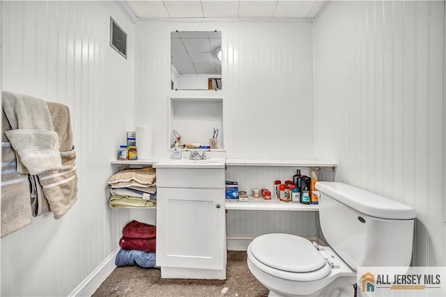 146 Arlington Dr, Fords, NJ 08863 - bathroom with toilet, vanity, and baseboards