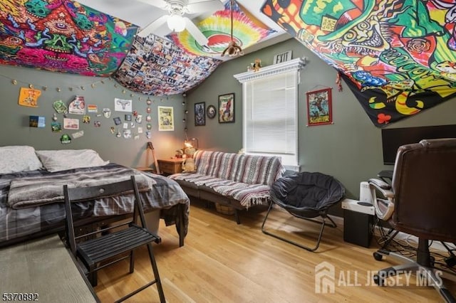 101 Pergola Ave, Monroe, NJ 08831 - bedroom featuring wood finished floors and a ceiling fan