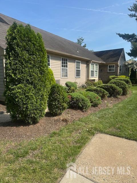 13 Andrew Jackson Ct, Monroe, NJ 08831 - view of home's exterior