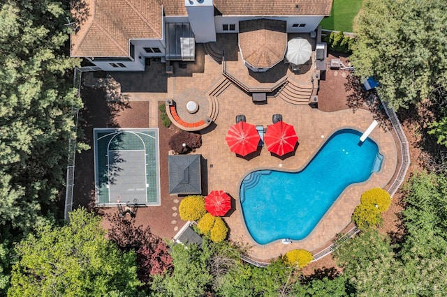 birds eye view of property