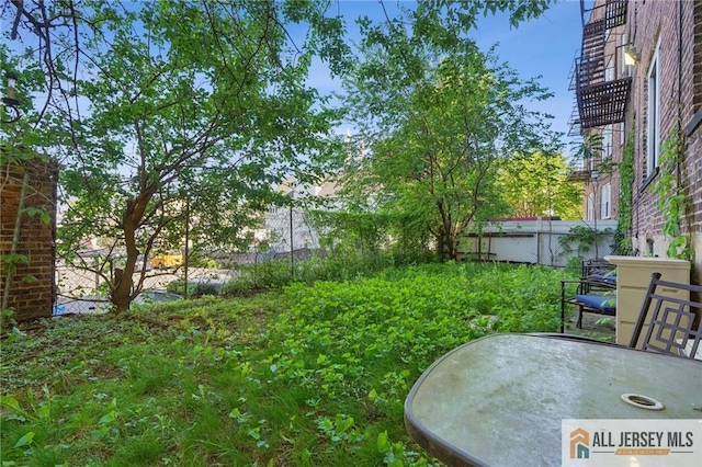 57 Corbin Ave Unit 24, Jersey City, NJ 07306 - view of yard