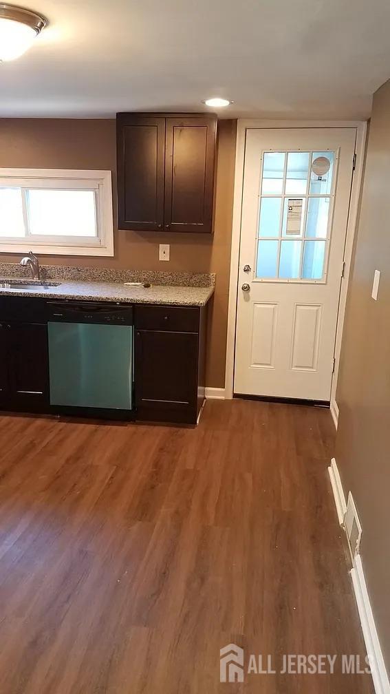 251 1st St, Keyport, NJ 07735 - photo 4