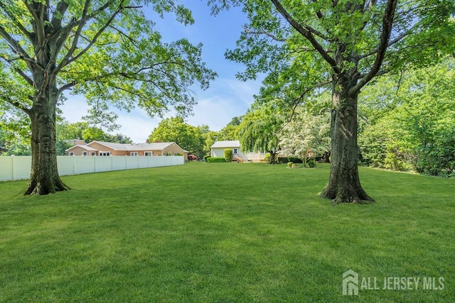 27 Appleby Ln, East Brunswick, NJ 08816 - view of yard