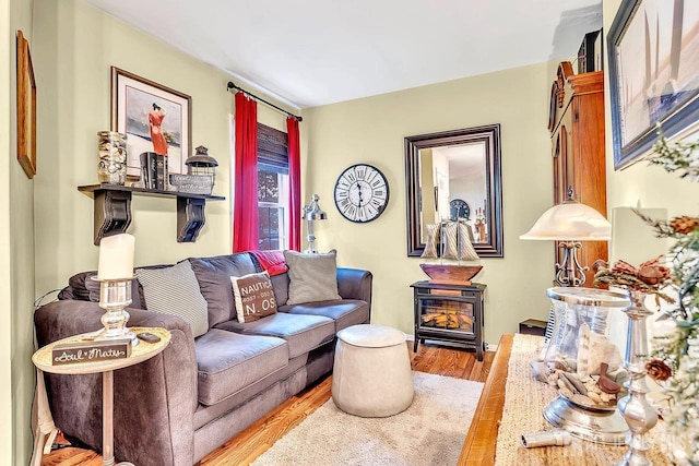 20 Sagamore Ave, Edison, NJ 08820 - living area with wood finished floors