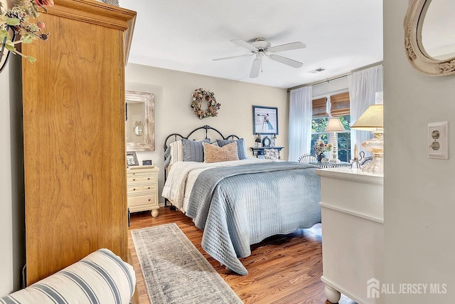 20 Sagamore Ave, Edison, NJ 08820 - bedroom featuring wood finished floors and a ceiling fan
