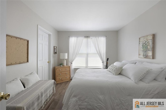 516 Great Beds Ct, Perth Amboy, NJ 08861 - bedroom with wood finished floors