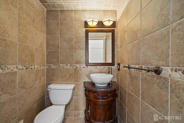 26 Jaime Ct, Old Bridge, NJ 08857 - half bath with tile walls and vanity